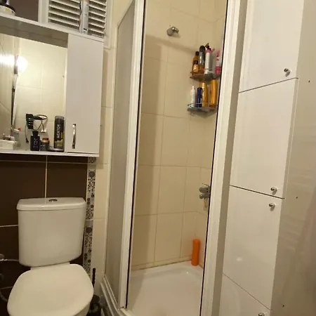 A With A Double Bed And A Balcony *